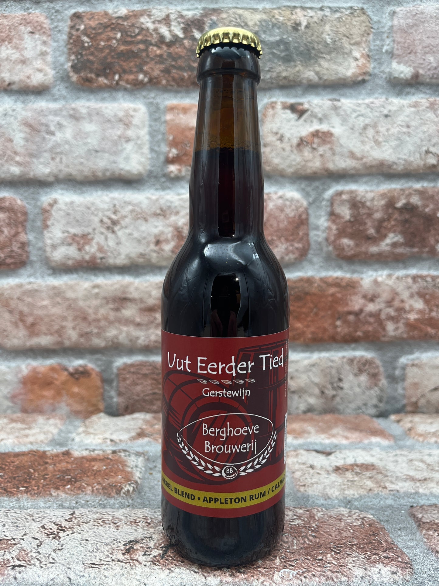 Berghoeve Uut Eerder Tied Barrel Blend Appleton Rum / Calvados Barleywine - 33 CL