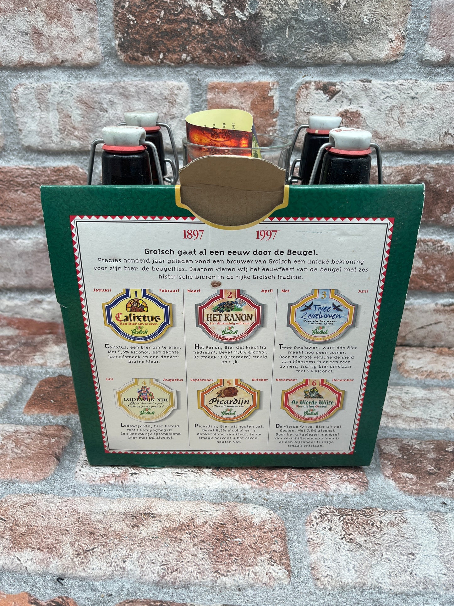 Grolsch Jubileumbier set 6 x 4 flessen plus 6 glazen ter ere van 100 jaar beugelfles 1997 - 44 CL