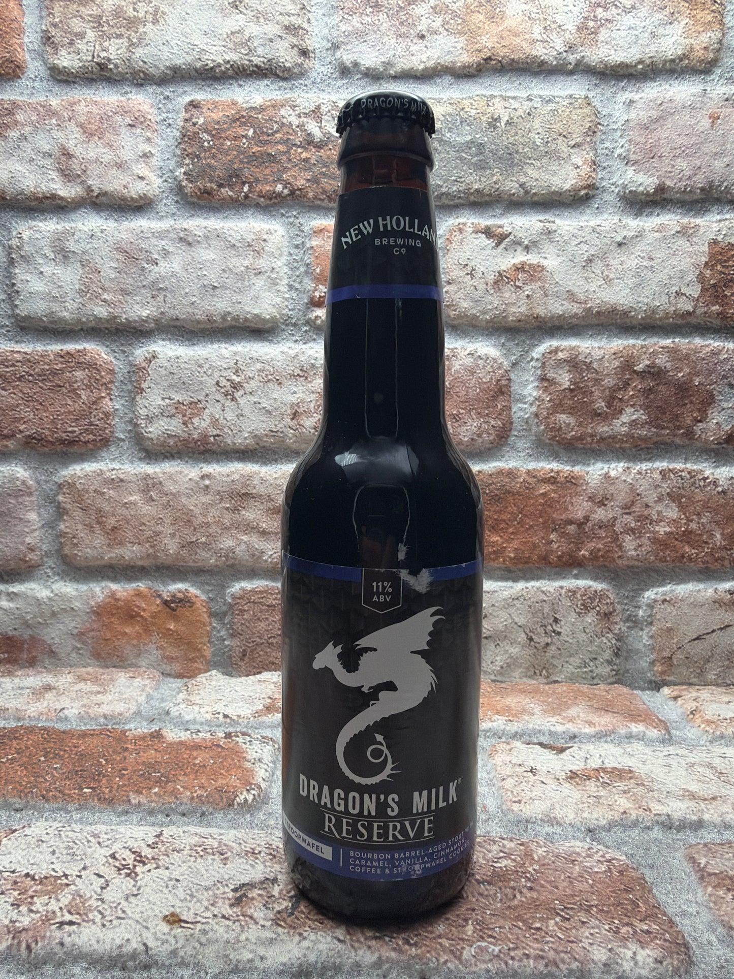 New Holland Brewing Dragon’s Milk Reserve: Bourbon Barrel-Aged Stout With Stroopwafel Cookies, Coffee, Caramel, And Cinnamon (2022-2) - 35 CL