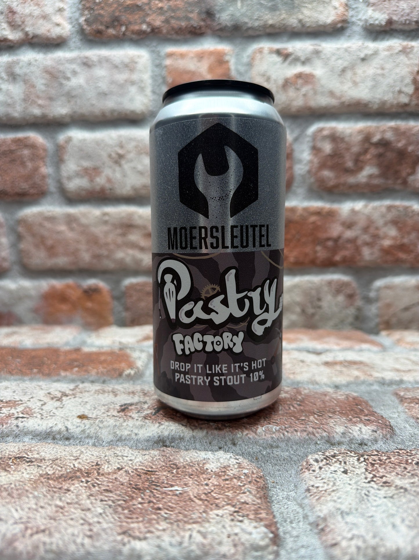 Moersleutel Pastry Factory: Drop It Like It'sHot Stout - 44 CL