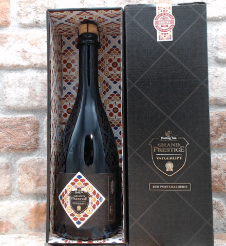 Hertog Jan Grand Prestige 2010 en 2017 incl houten kist 2010 Barleywine - 75 CL