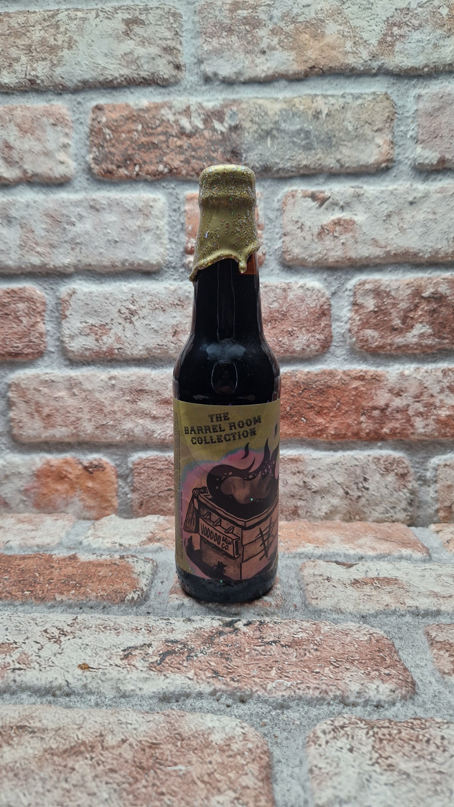 Voodoo Brewing Company Hot Garbage Aged In Early Times Whiskey (Gold Wax And Glitter, 10.22.19) Stout - 35 CL